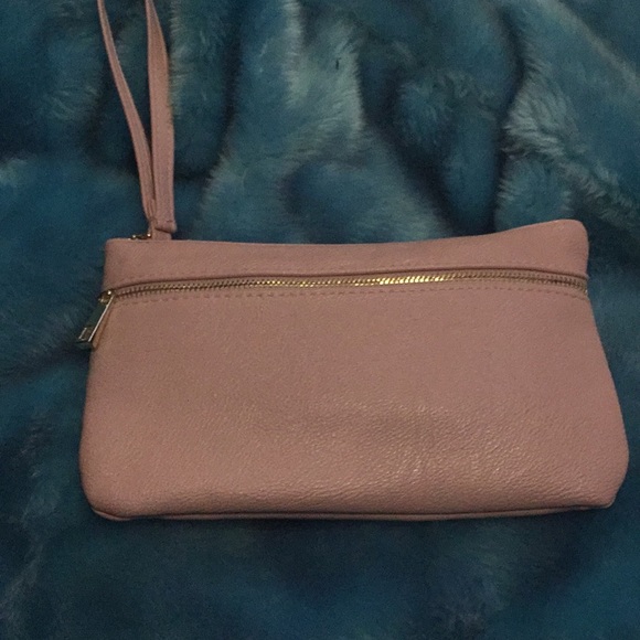 Handbags - Pink Cell Charging Wristlet! iPhone/Android